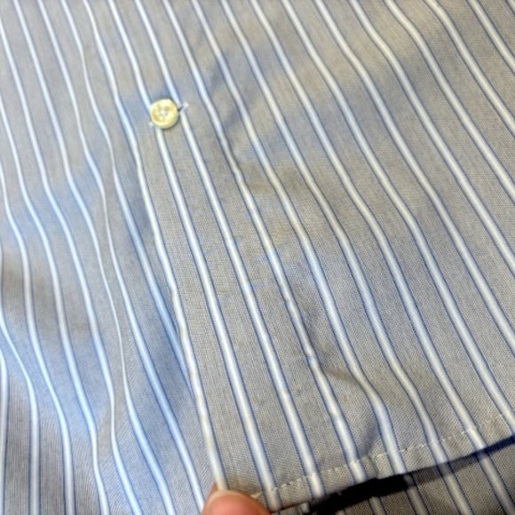 Egara Non-Iron Long Sleeve Dress Shirt - Men’s Large (EUC) - Picture 8 of 9